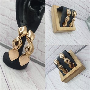 {{productViewItem.photos[photoViewList.activeNavIndex].Alt || productViewItem.photos[photoViewList.activeNavIndex].Description || 'П2.С6555 СЕРЬГИ'}}