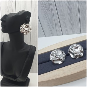 {{productViewItem.photos[photoViewList.activeNavIndex].Alt || productViewItem.photos[photoViewList.activeNavIndex].Description || 'П2.С12336 СЕРЬГИ'}}